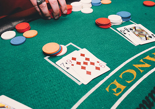 How do casinos detect card counting?